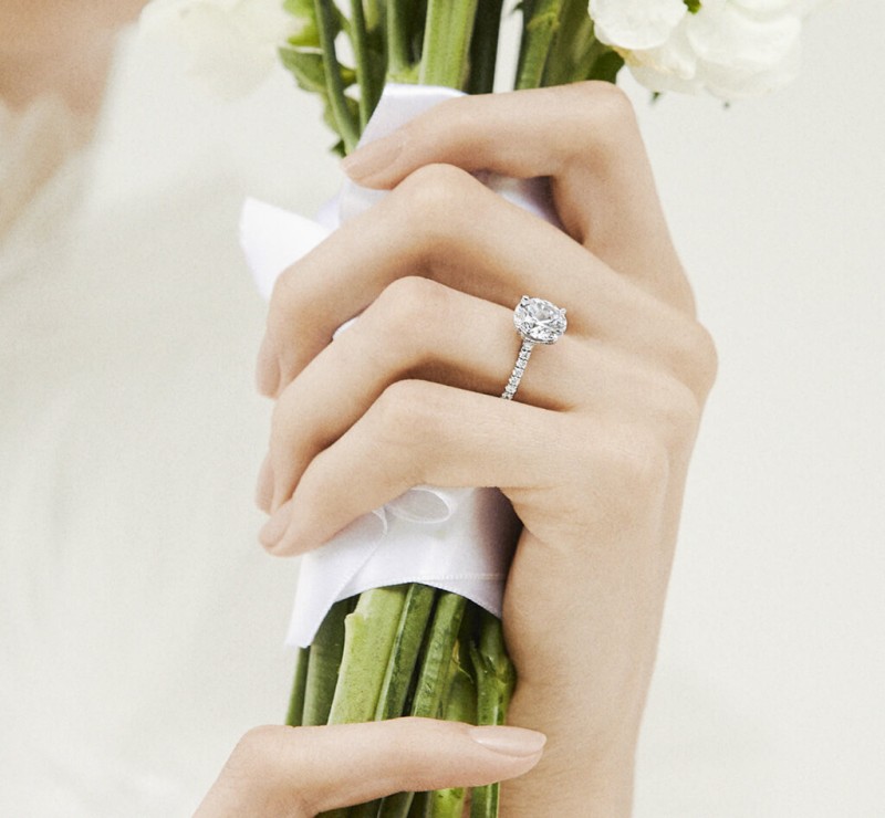 The Ultimate Guide to Choosing Engagement Rings for Couples