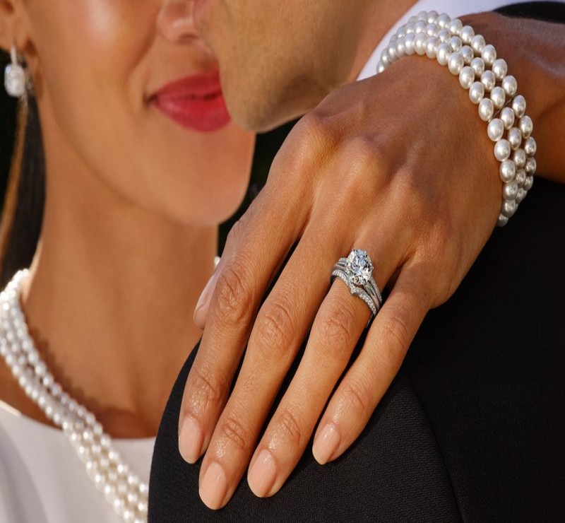 Finding the Best Place to Shop for White Diamond Wedding Rings