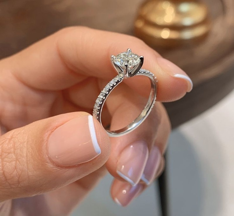 Unique White Diamond Wedding Ring Designs to Inspire Your Choice