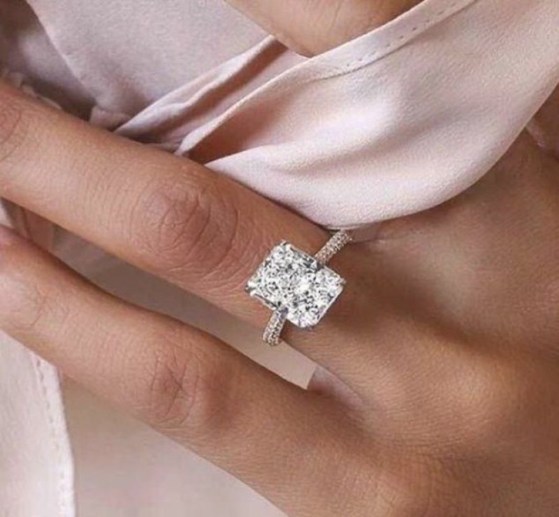 The Timeless Elegance of White Diamond Wedding Rings